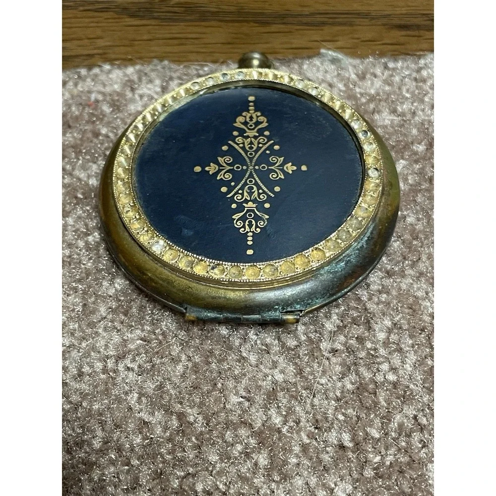 Zell Fifth Avenue Compact Powder Vintage Brass Push Button Filigree Design